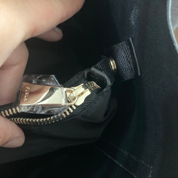 Furla large tote black bow NWT - Picture 6 of 9